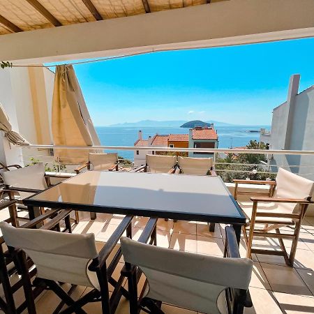 Athina Villa - Premier Sea Palaiontsiflikion Exterior photo