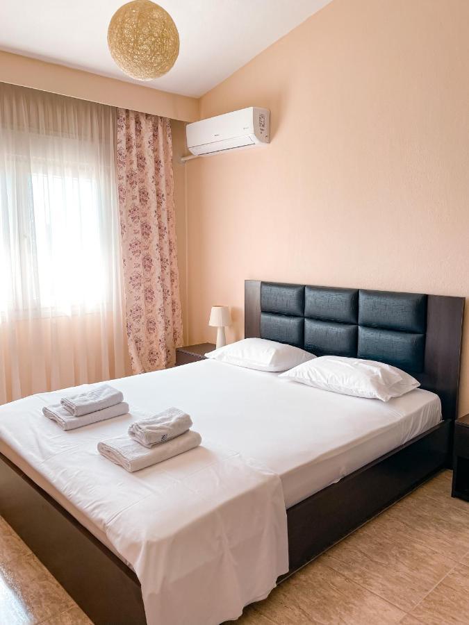 Athina Villa - Premier Sea Palaiontsiflikion Exterior photo