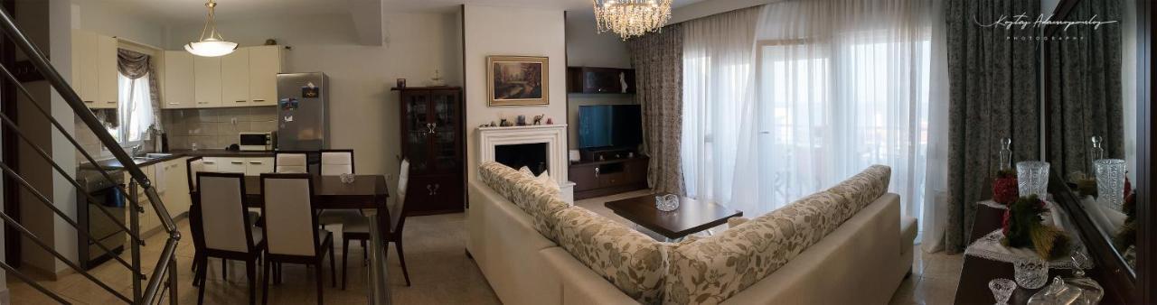 Athina Villa - Premier Sea Palaiontsiflikion Exterior photo